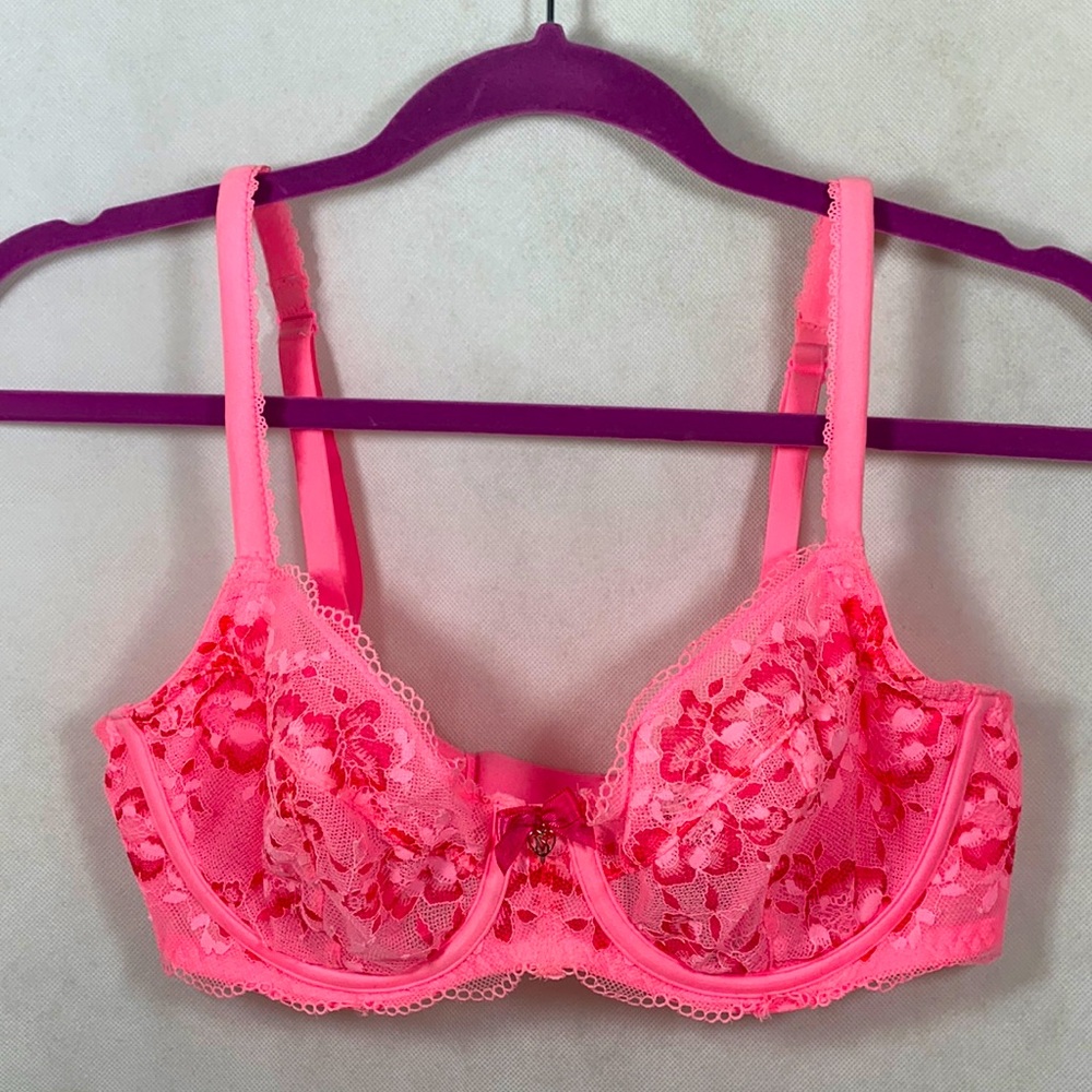 Victoria Secret Body By Victoria Lace Demi Bra